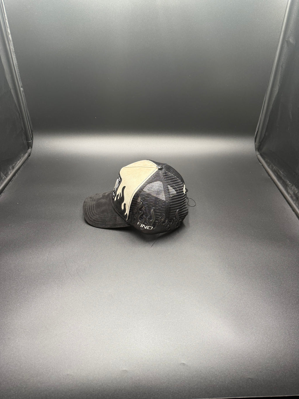 Gallo fino Red pyle trucker