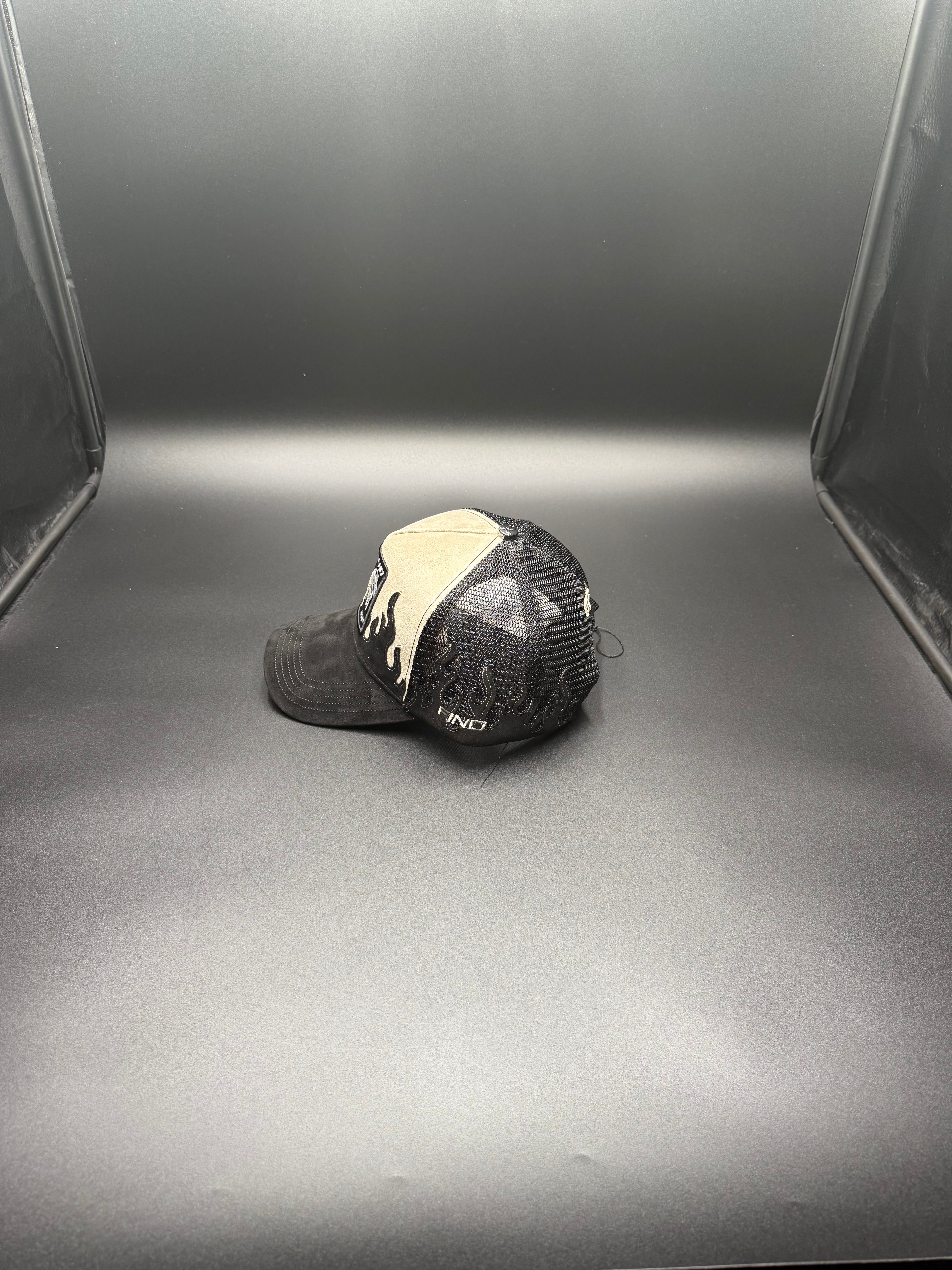 Gallo fino Red pyle trucker