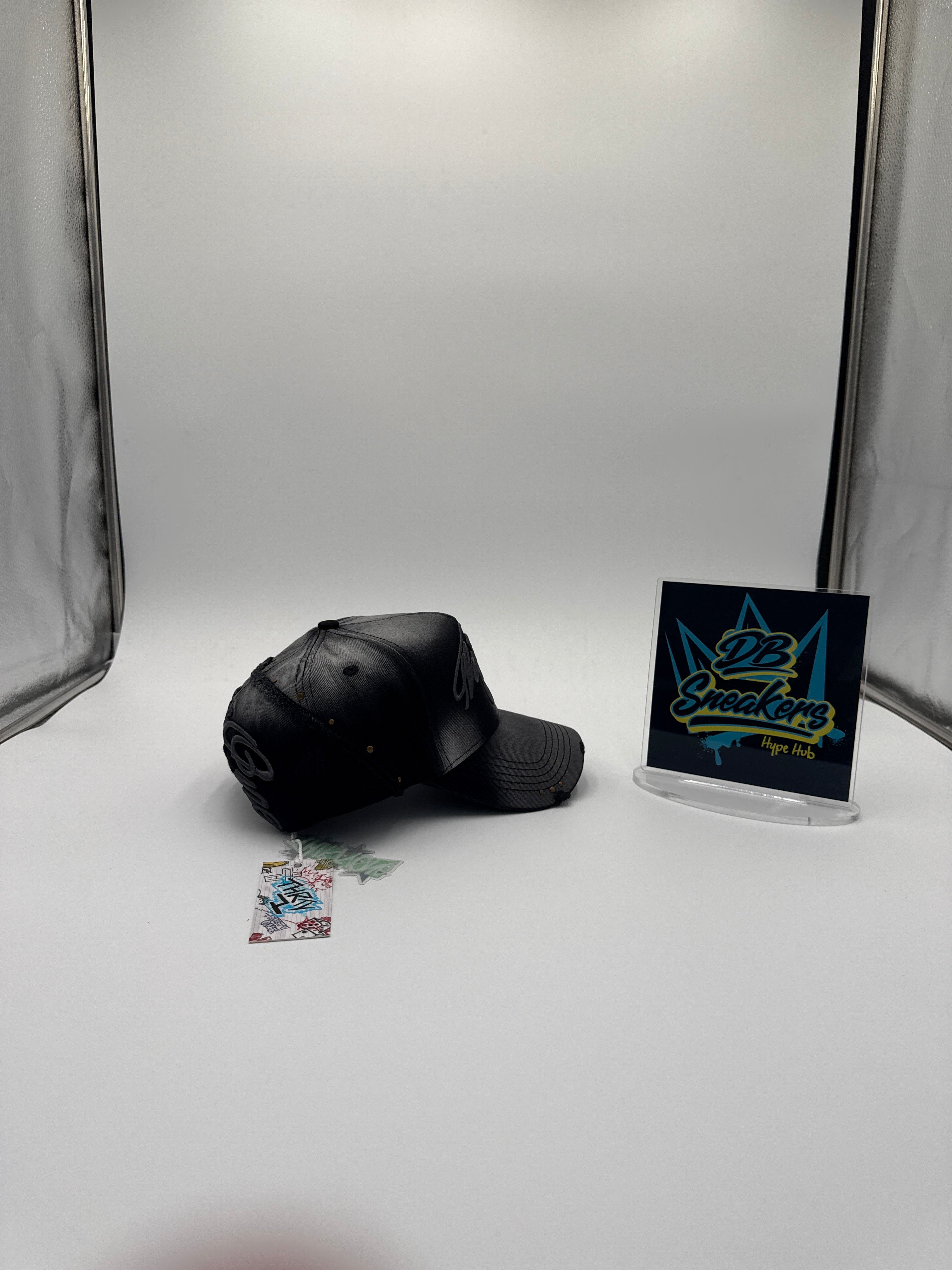 ThirtyOne Hats fade-to-black (take Notes Drop)