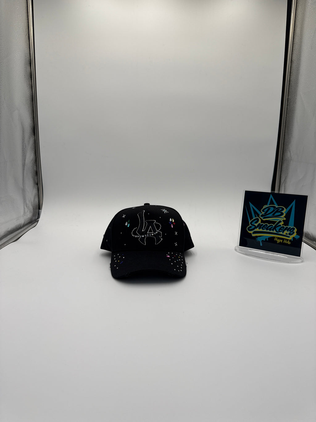 ThirtyOne hats  “Mago Universe”