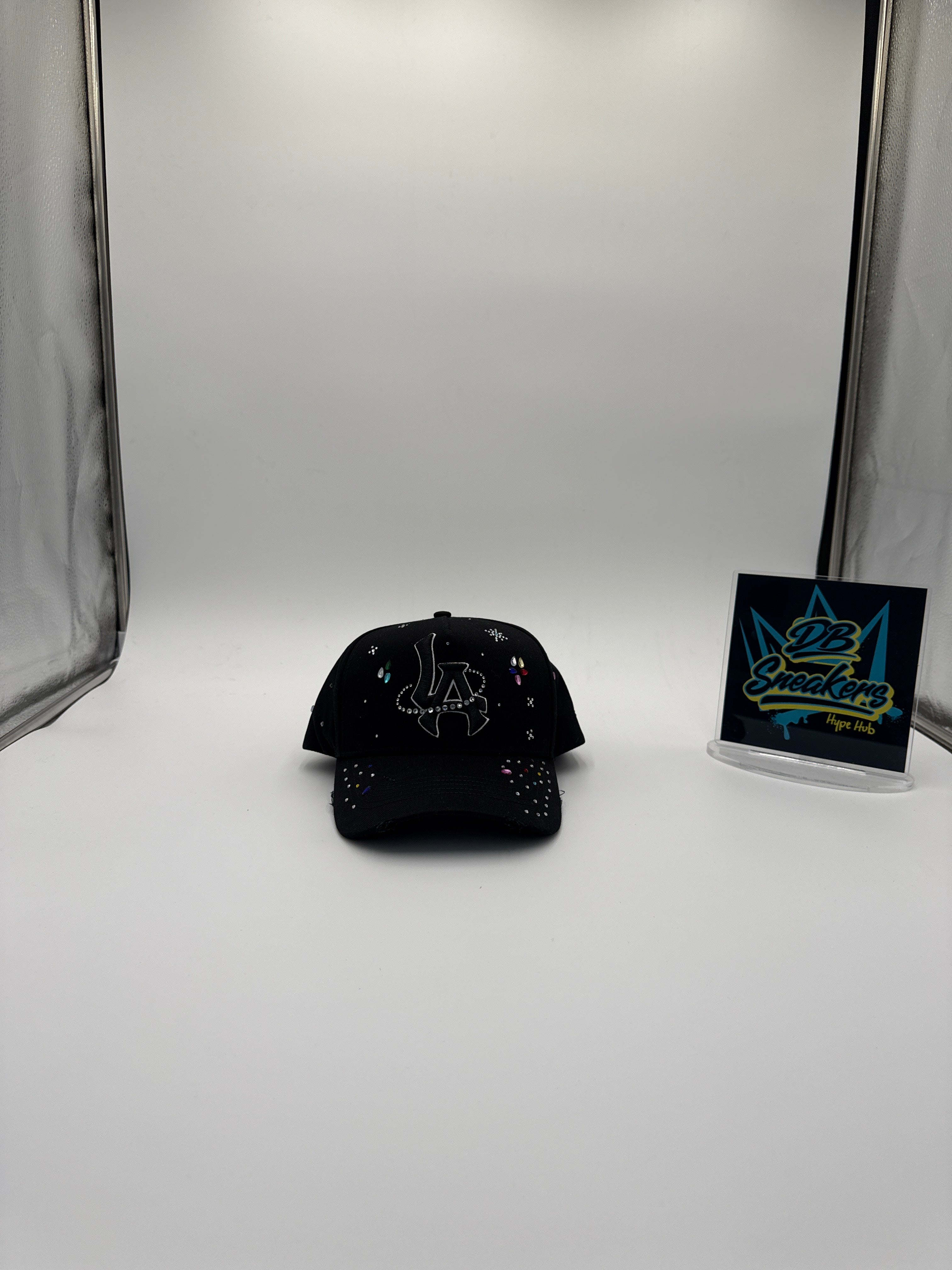 ThirtyOne hats  “Mago Universe”