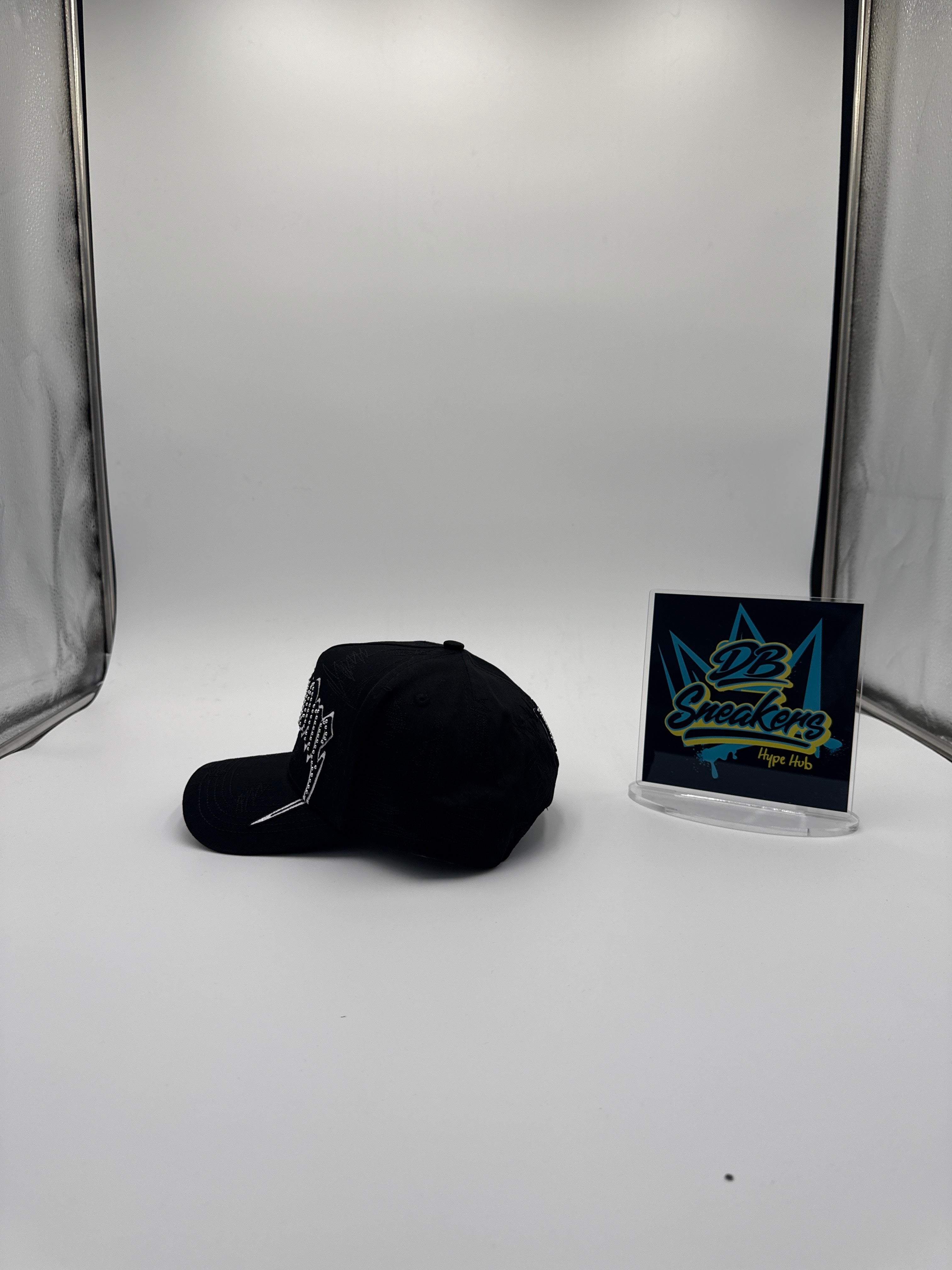 Thirtyone Hats “31 Vamp”