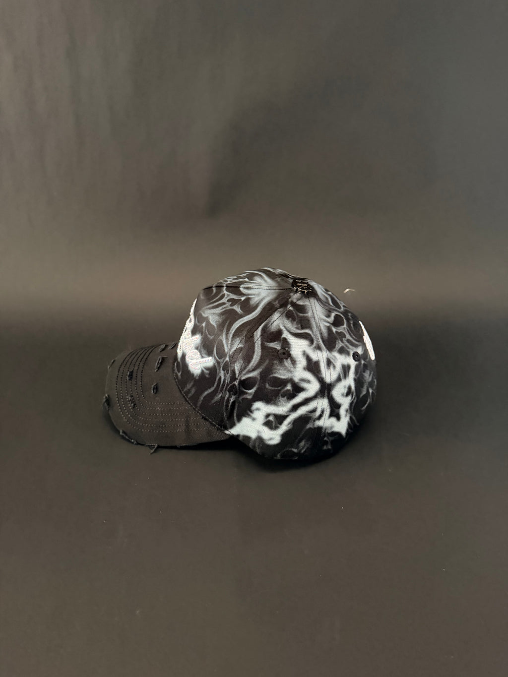 Rebel hats “Anubis Cross”