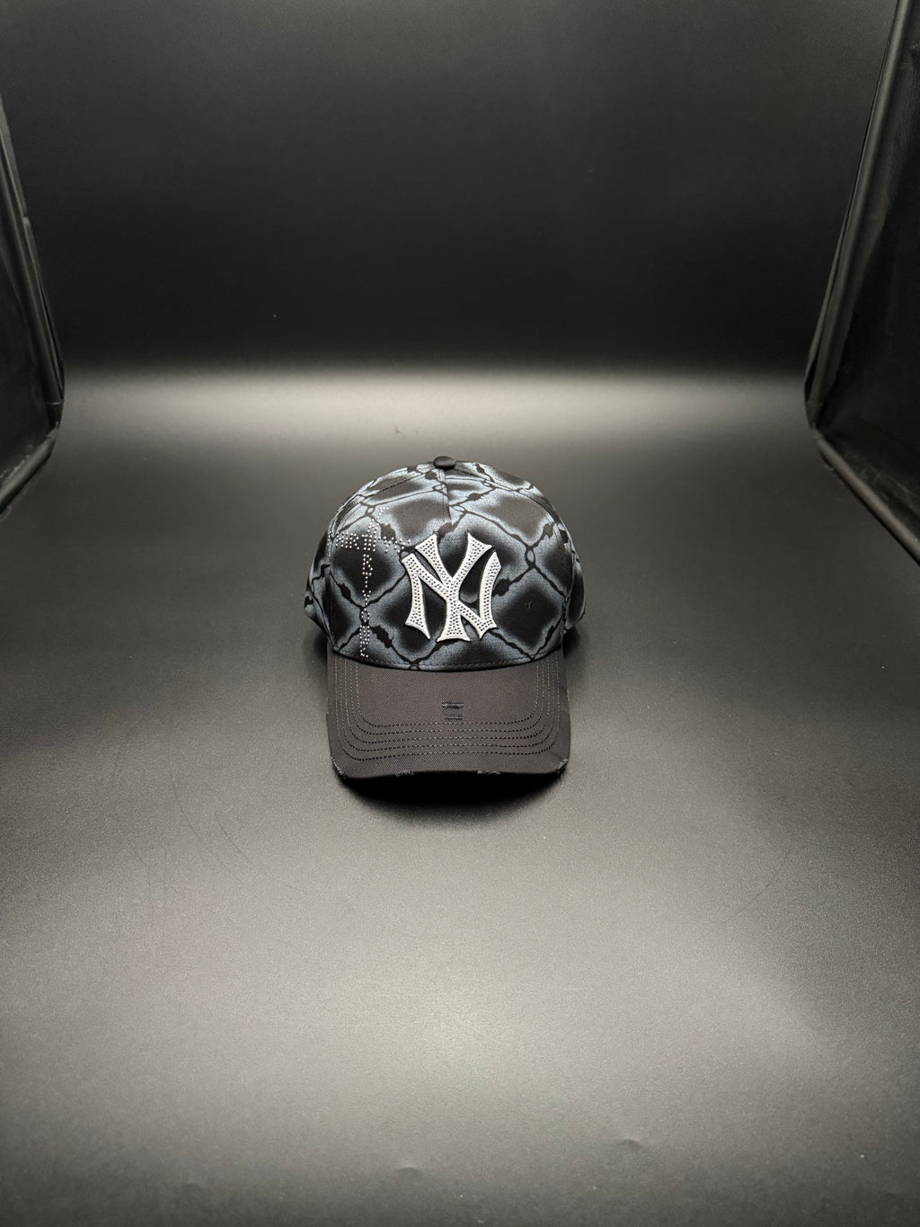 ThirtyOne hats “Caged In”