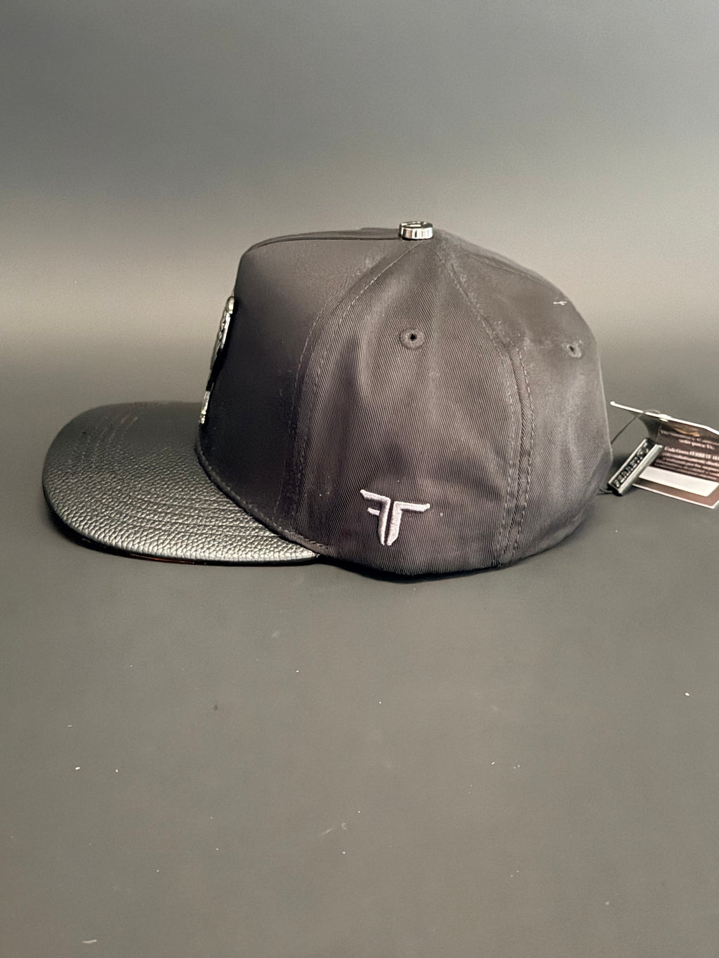 Gallo metal plate by Ferreti Hats