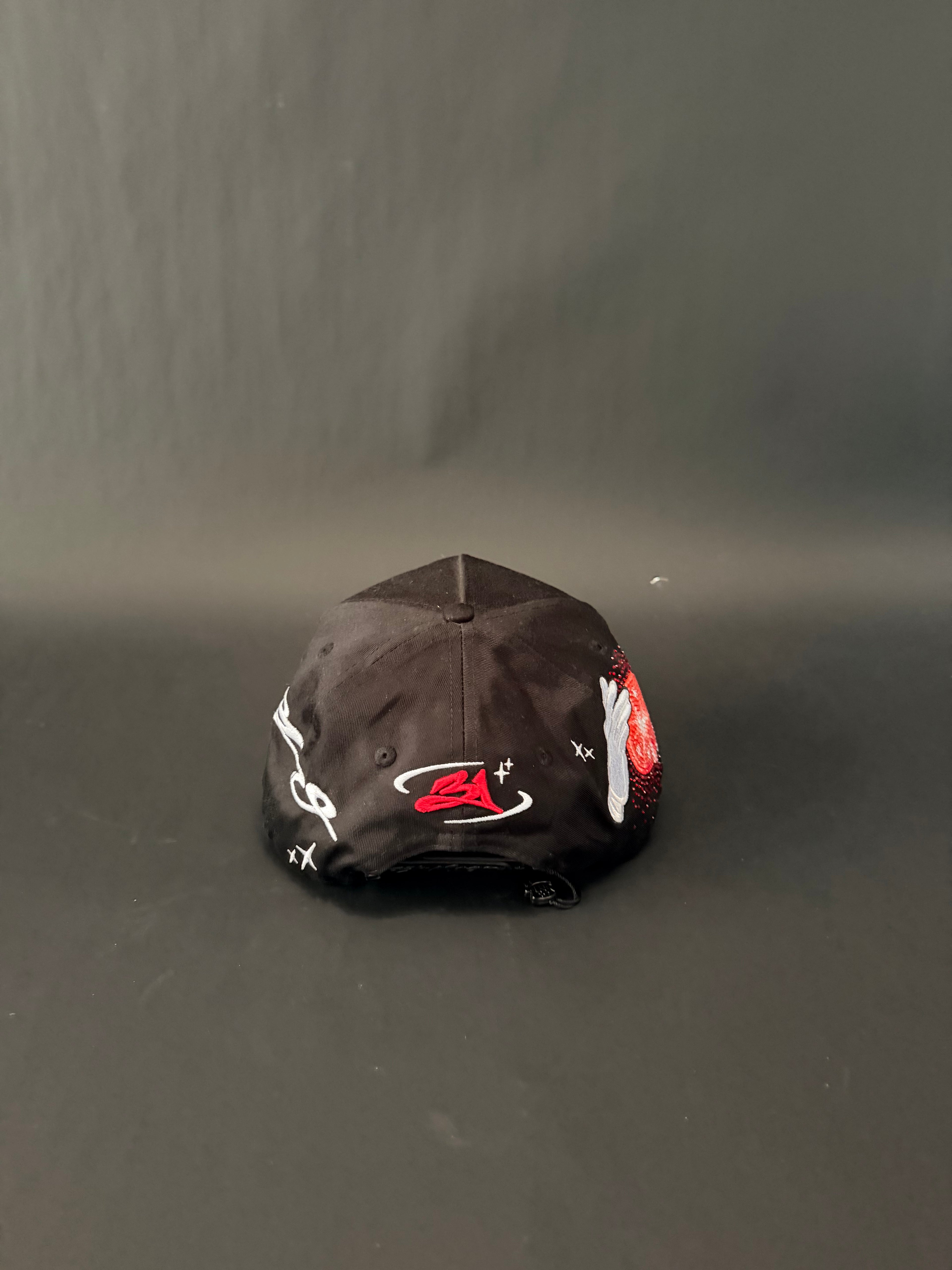 Mago X ThirtyOne hats “Mago Roja”