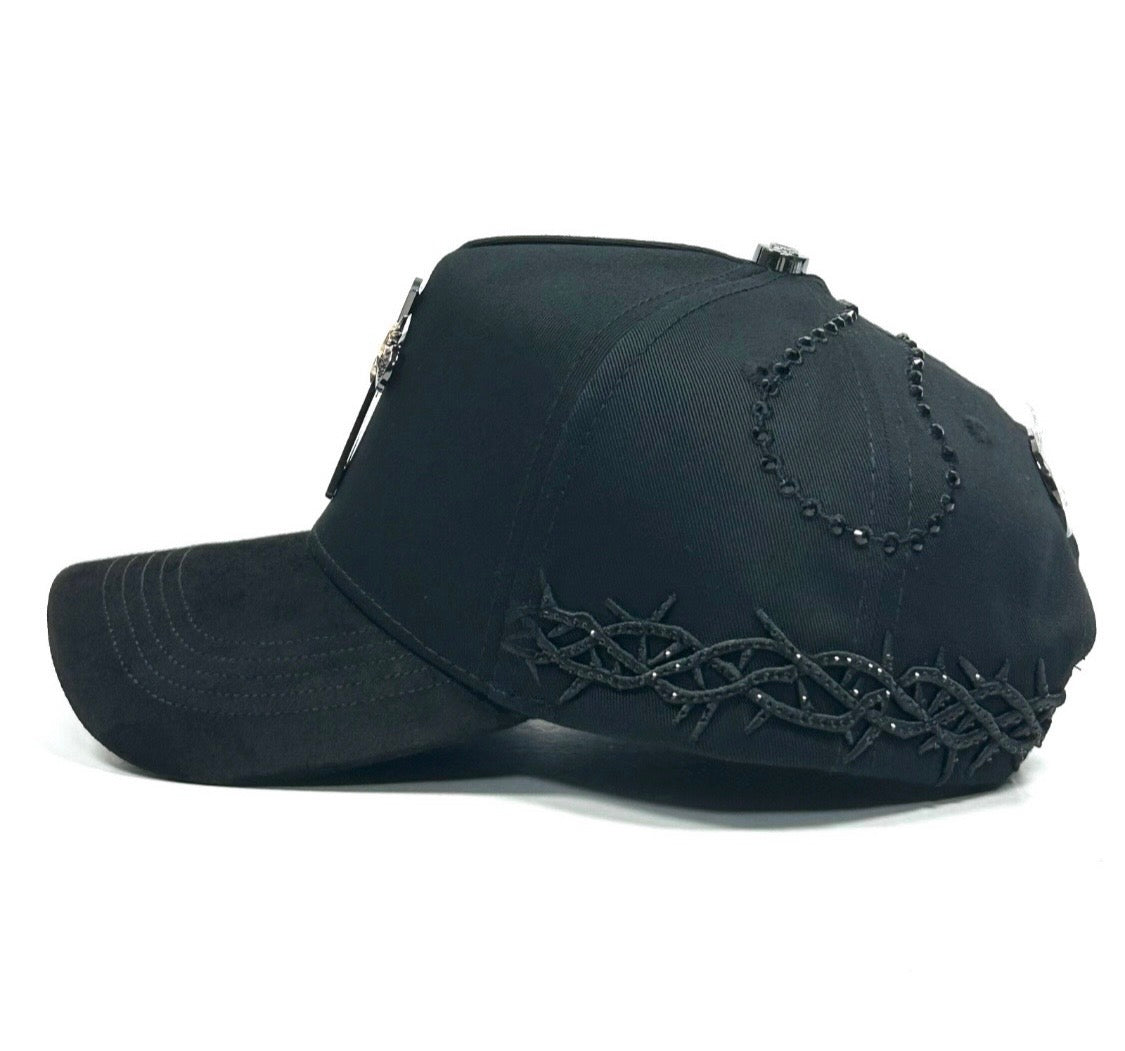CF Cruz negra con corona