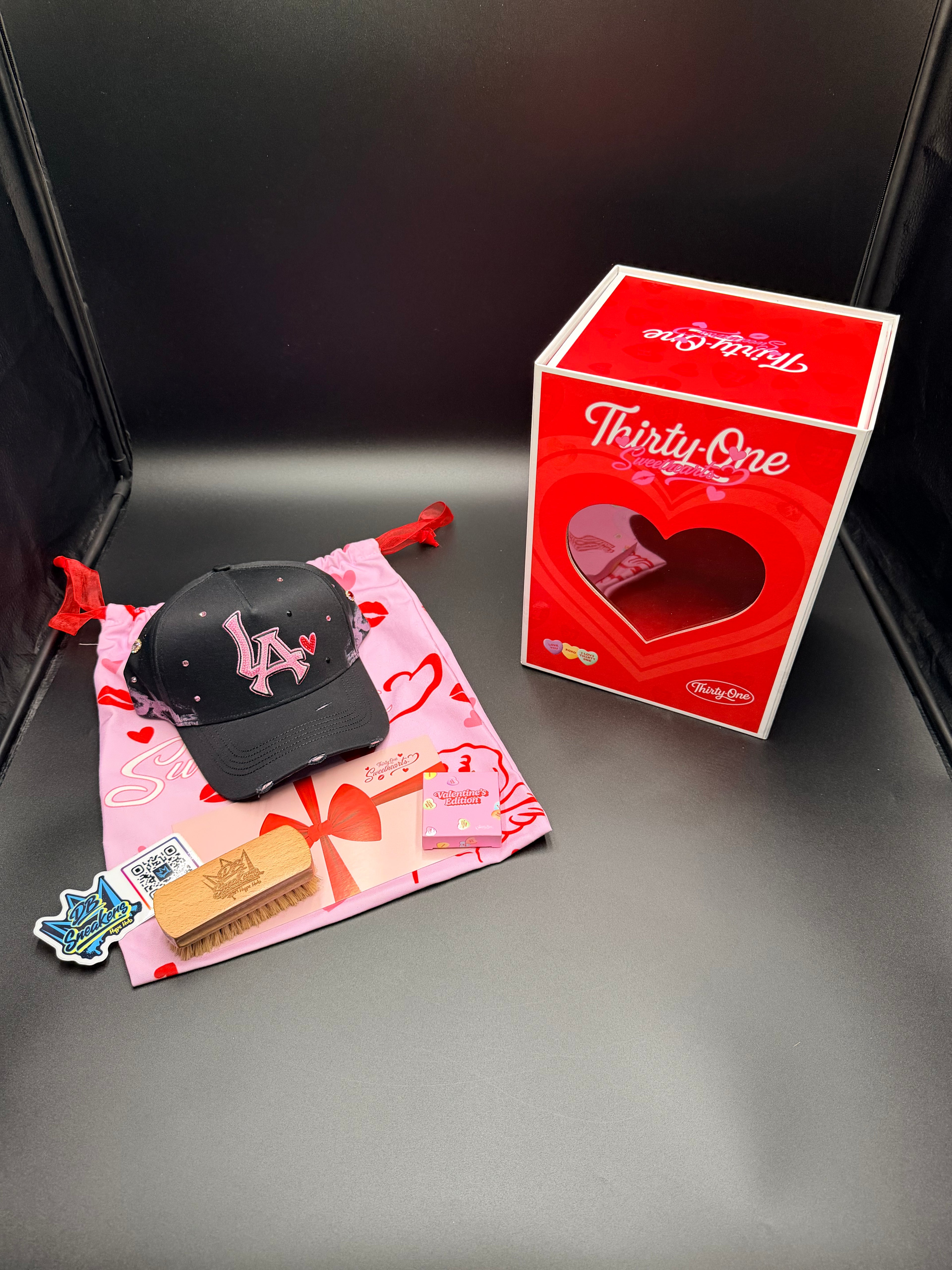 ThirtyOne Hats “XOXO” LA