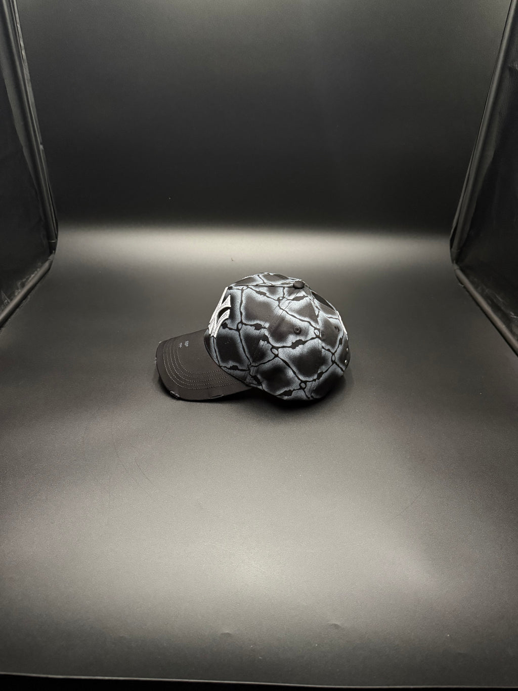 ThirtyOne hats “Caged In”