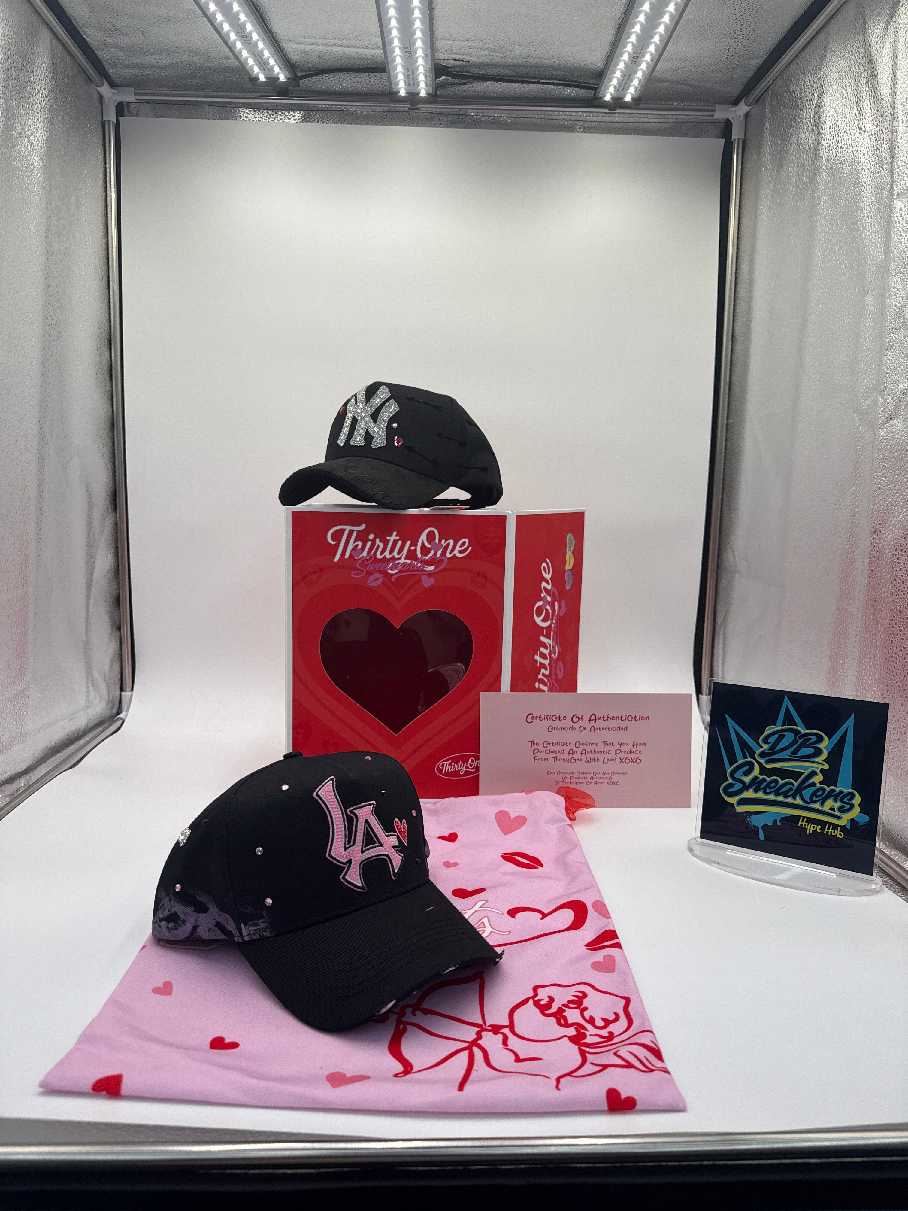 ThirtyOne hats “Valentine bundle with 2 hats