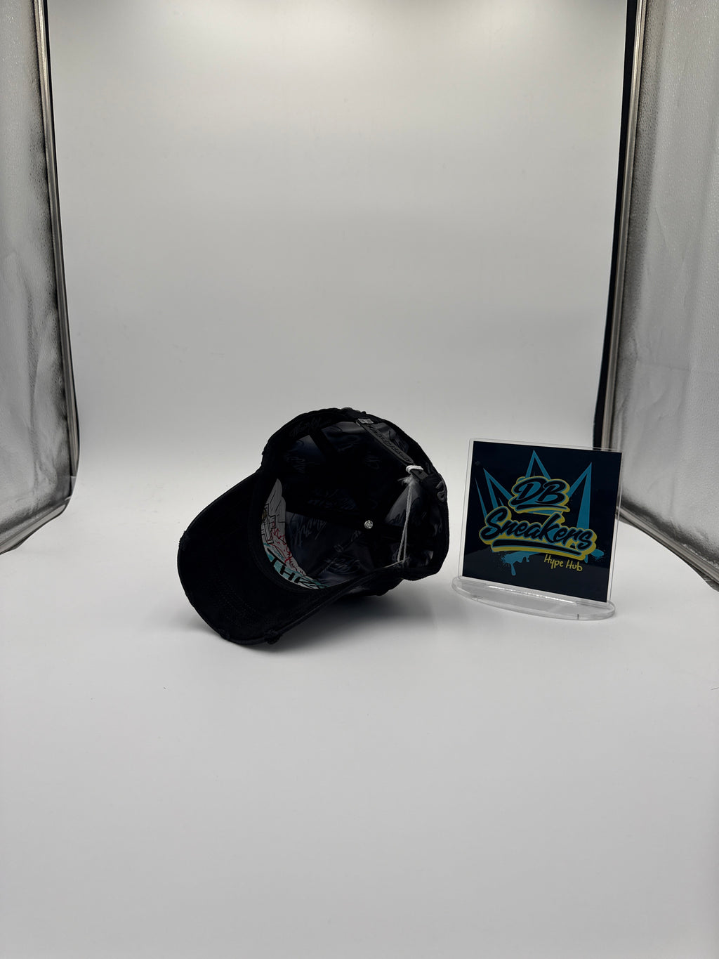 ThirtyOne Hats fade-to-black (take Notes Drop)