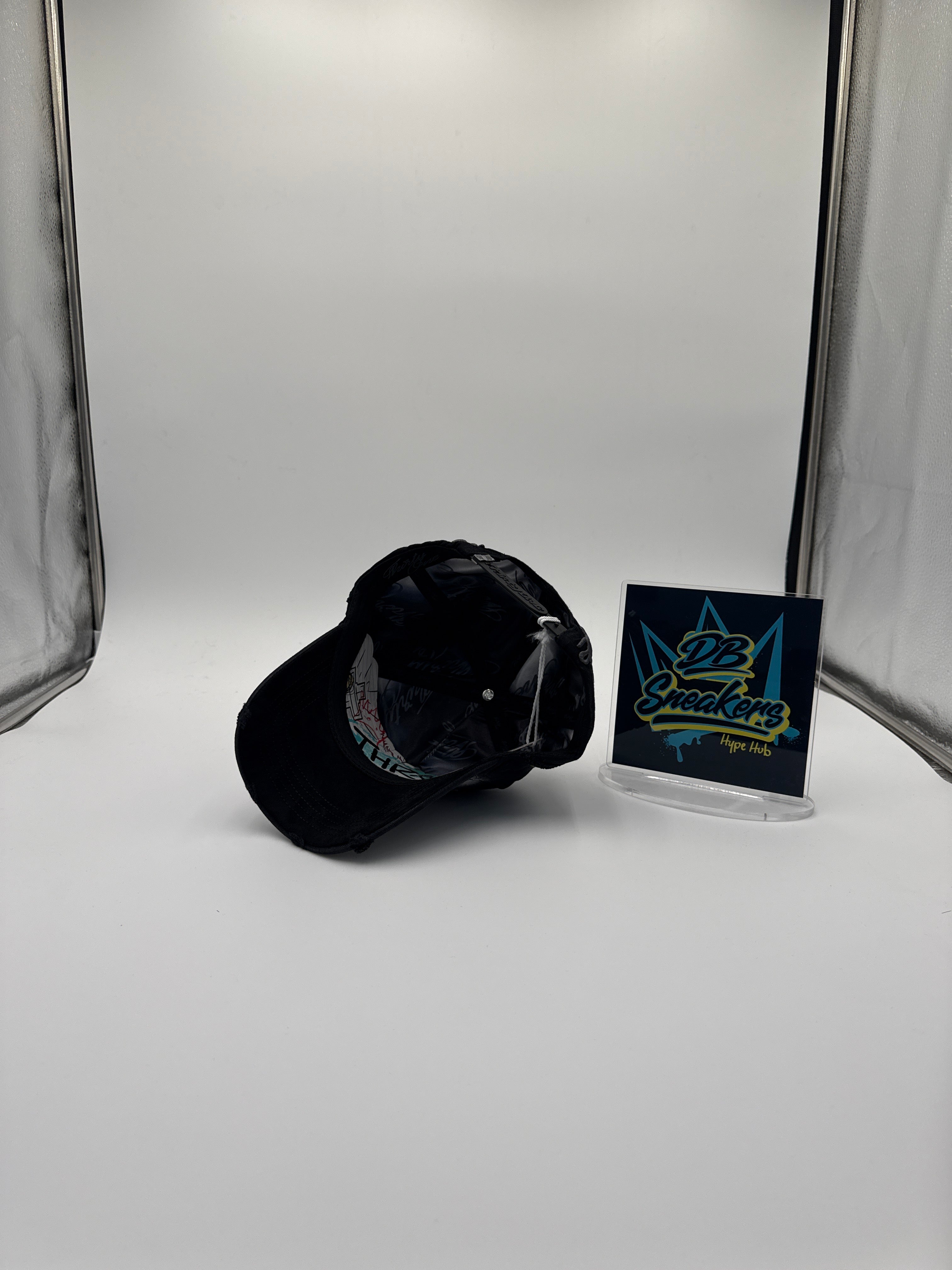 ThirtyOne Hats fade-to-black (take Notes Drop)