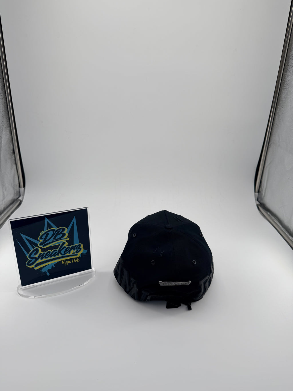 Dandy hats “DDDAAANNNDDDYYY”