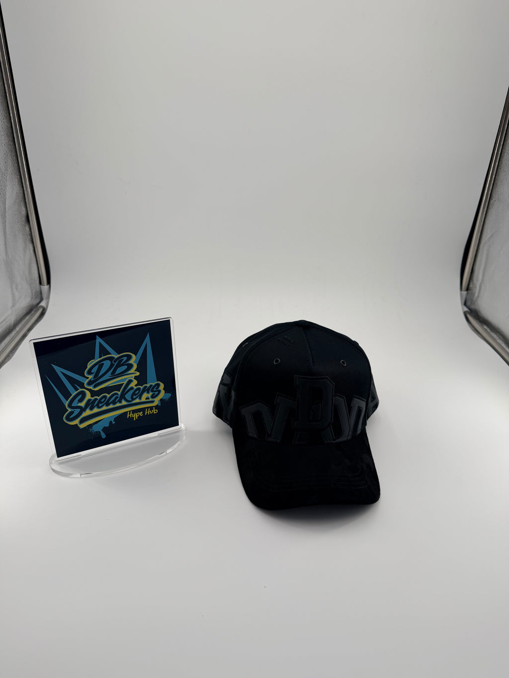 Dandy hats “DDDAAANNNDDDYYY”