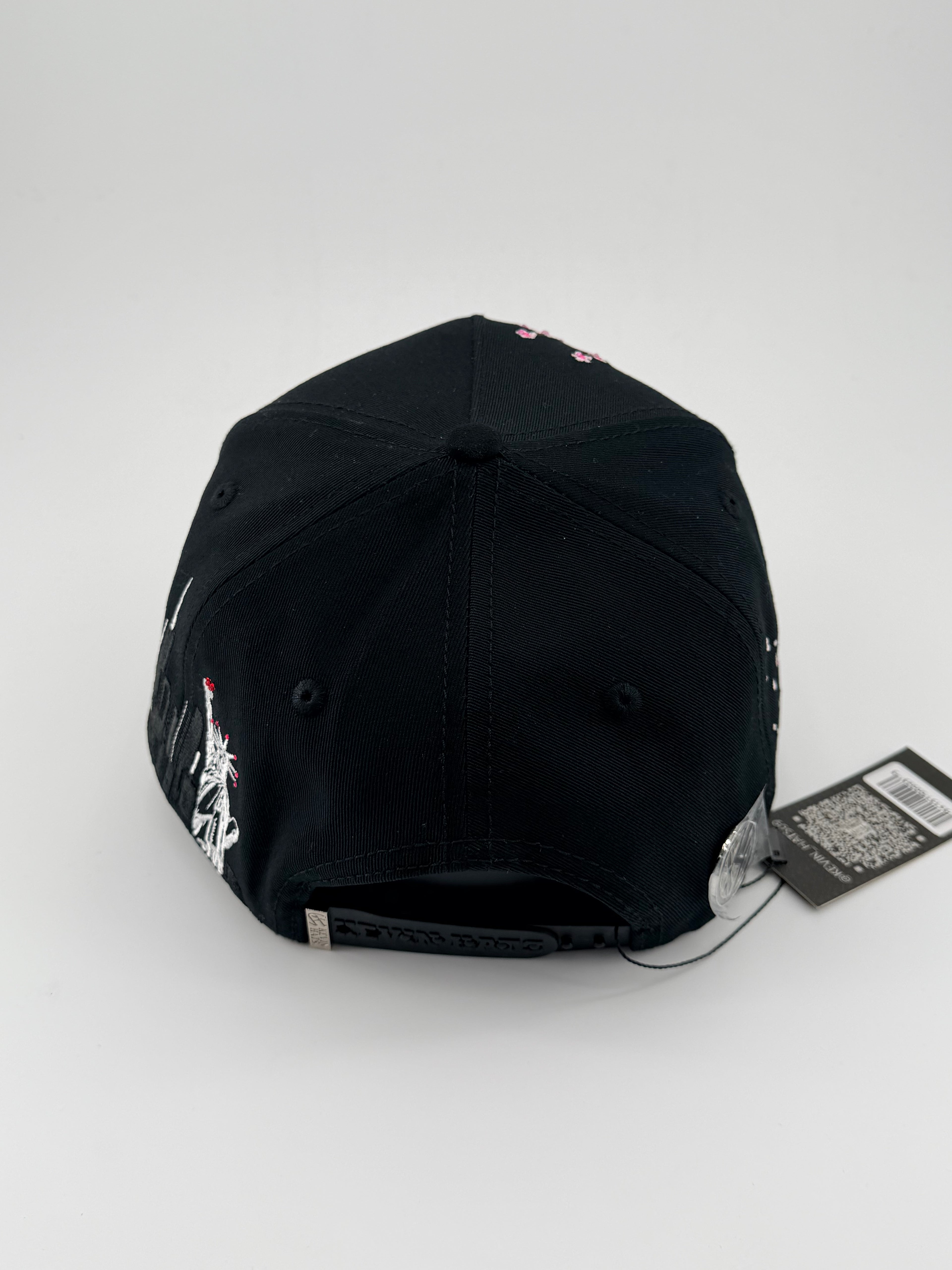 New York Flores by Kevin hats