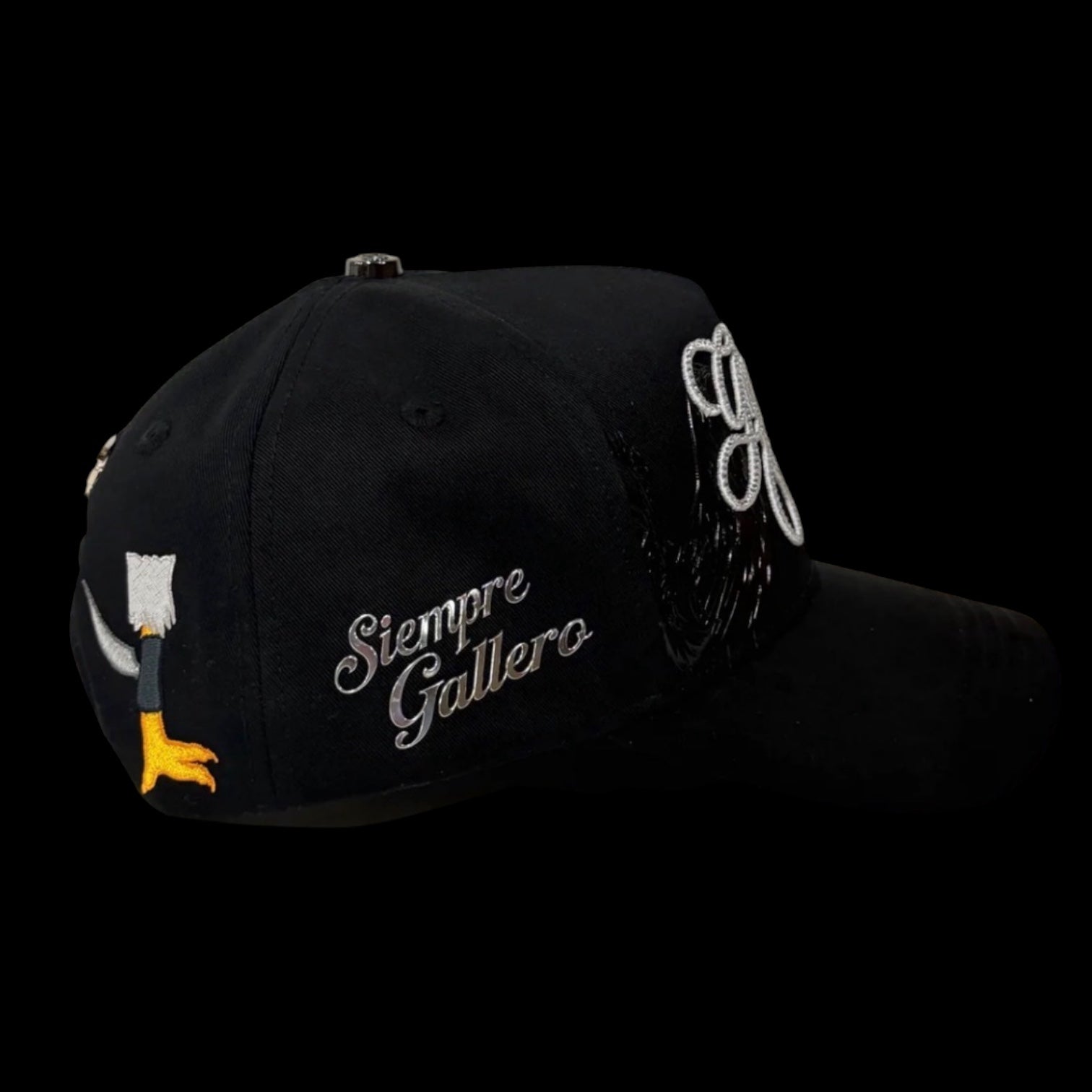 CF Gallos Finos Bordados En Blanco Con Cristales